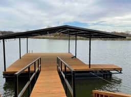 Fantastic Lake House with Huge Deck and Boat Dock - Image 3
