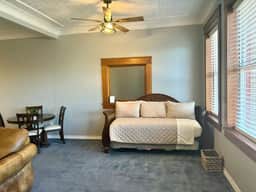 The Arlington Apartment - Image 4