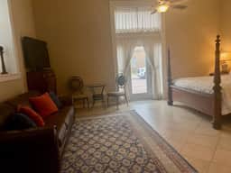 The Justin Room - Image 5