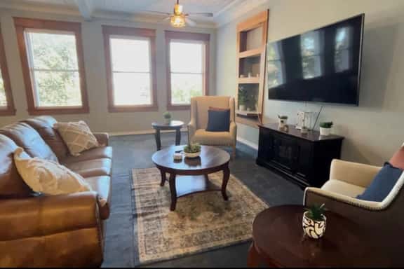 The Arlington Apartment - Image 1