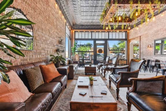 The Galveston Room - Image 4